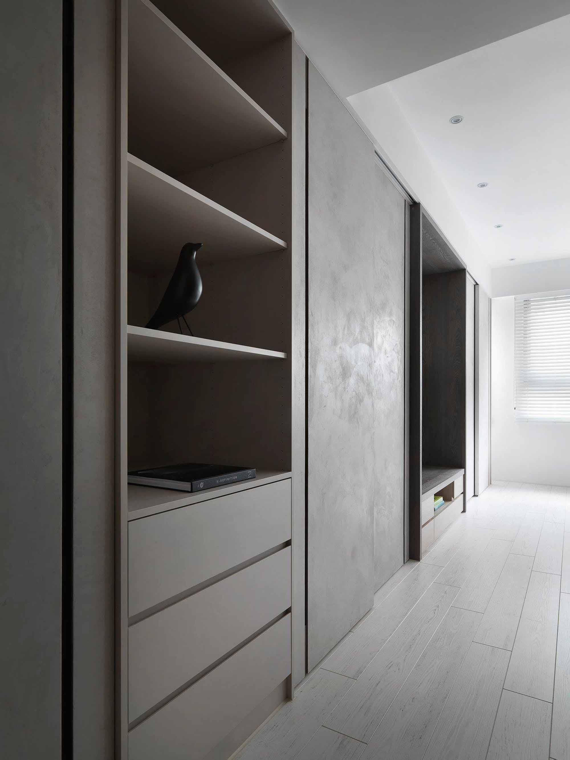 Diseño moderno y minimalista del pasillo en Vélez-Málaga