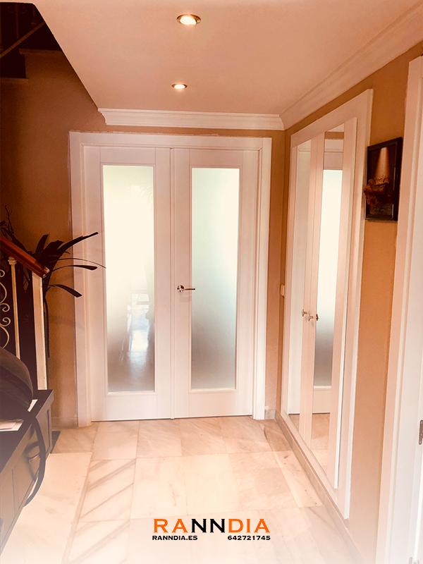 Puerta de interior modelo 16 en Armarios Vélez-Málaga