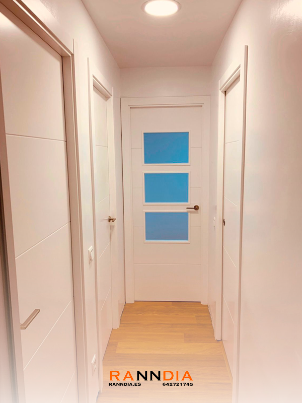 Puerta de interior modelo 7 en Armarios Vélez-Málaga